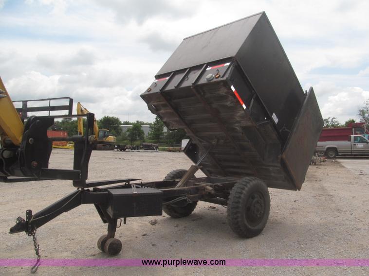 image for item F7067 1986 1.5 ton dump utility trailer