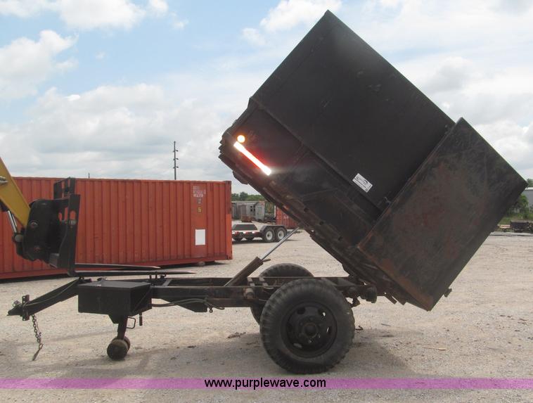 image for item F7067 1986 1.5 ton dump utility trailer