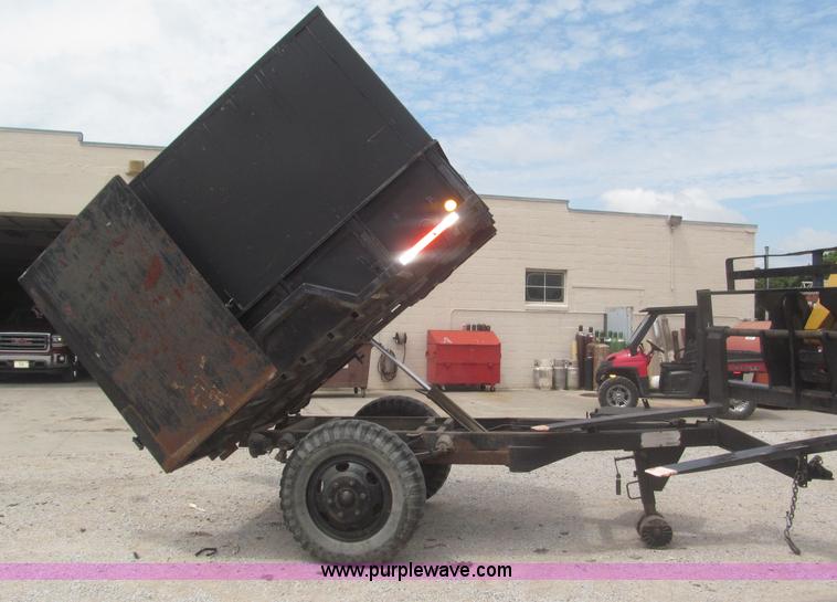 image for item F7067 1986 1.5 ton dump utility trailer