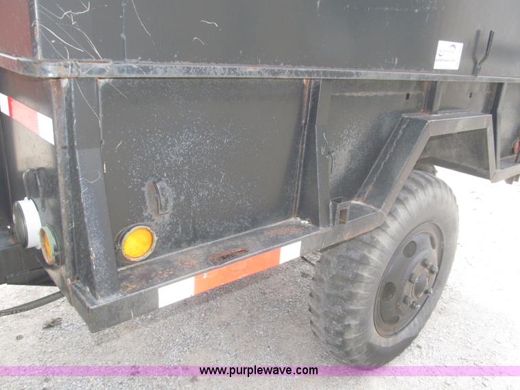 image for item F7067 1986 1.5 ton dump utility trailer