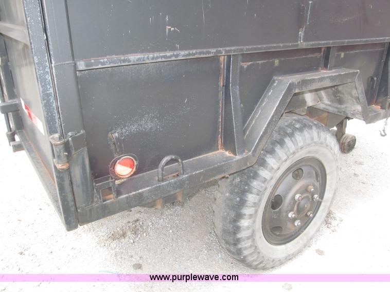 image for item F7067 1986 1.5 ton dump utility trailer