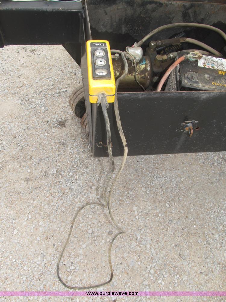 image for item F7067 1986 1.5 ton dump utility trailer