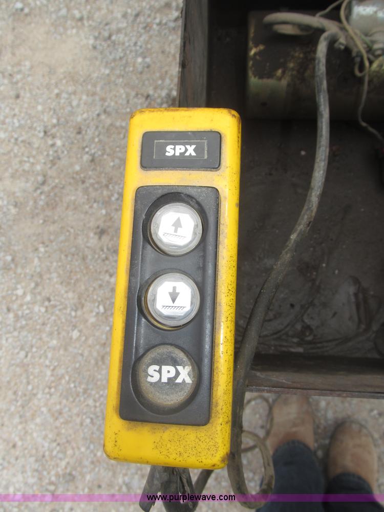 image for item F7067 1986 1.5 ton dump utility trailer