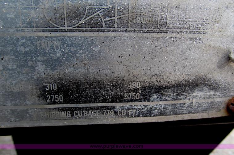 image for item F7067 1986 1.5 ton dump utility trailer