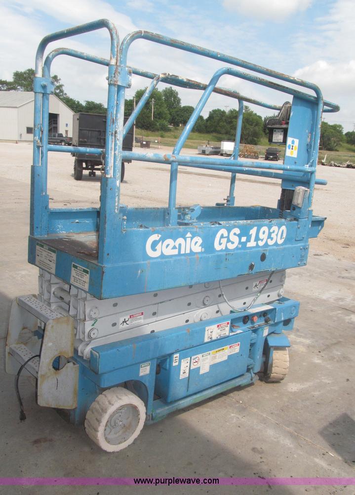 image for item F7068 Genie GS1930 scissor lift