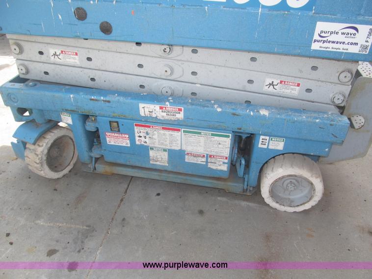image for item F7068 Genie GS1930 scissor lift