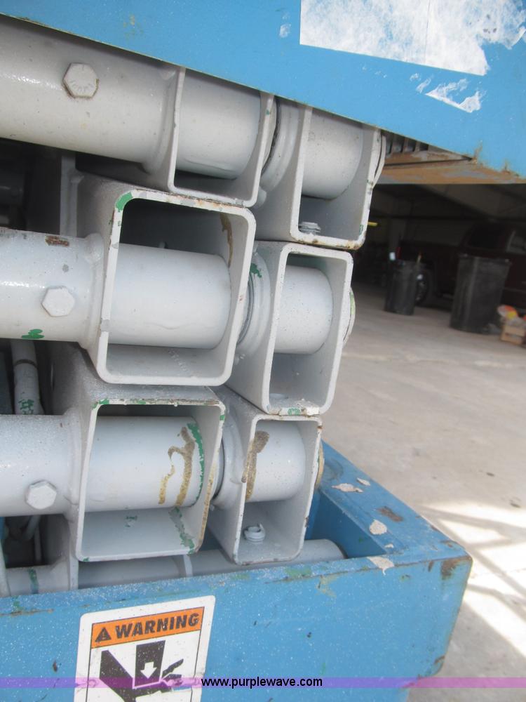 image for item F7068 Genie GS1930 scissor lift