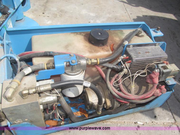 image for item F7068 Genie GS1930 scissor lift