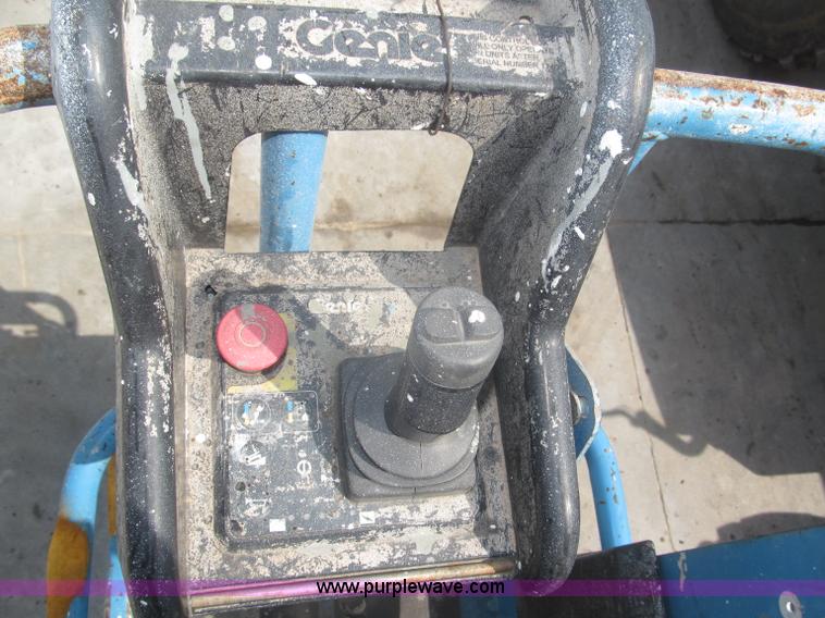 image for item F7068 Genie GS1930 scissor lift