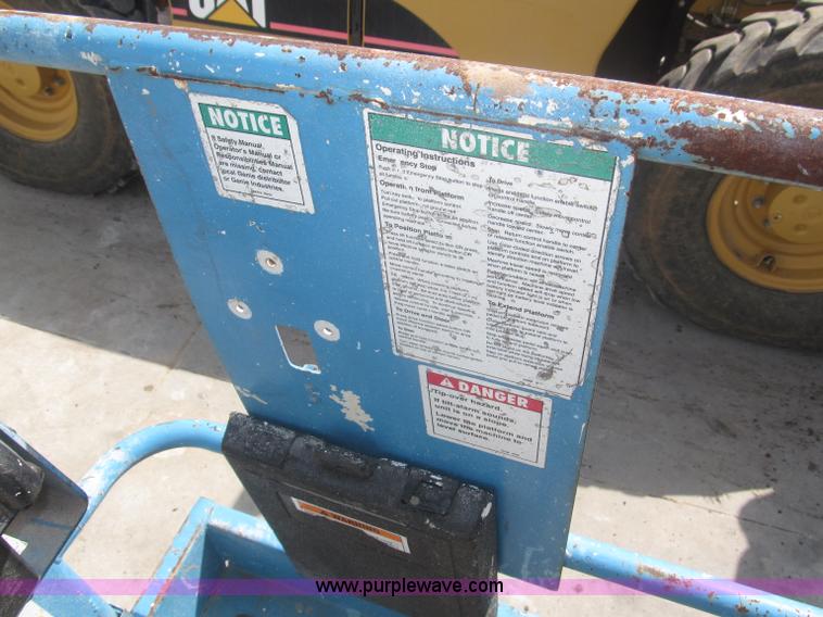 image for item F7068 Genie GS1930 scissor lift