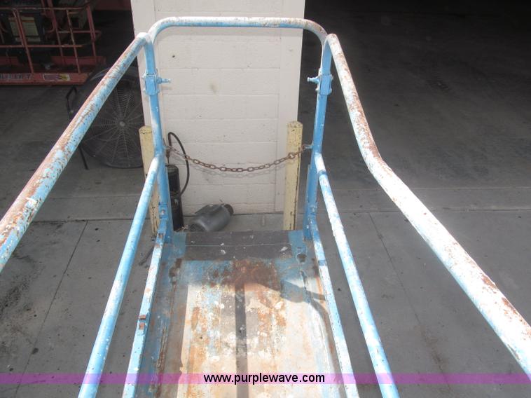 image for item F7068 Genie GS1930 scissor lift
