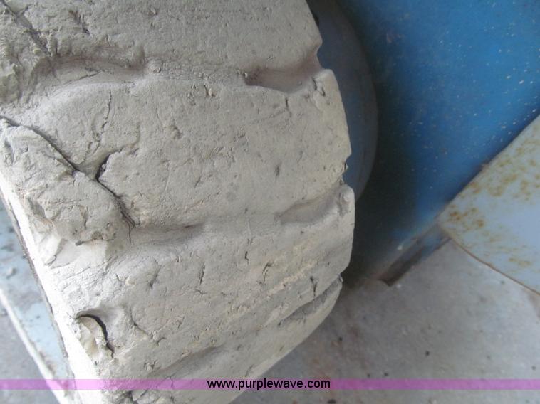 image for item F7068 Genie GS1930 scissor lift