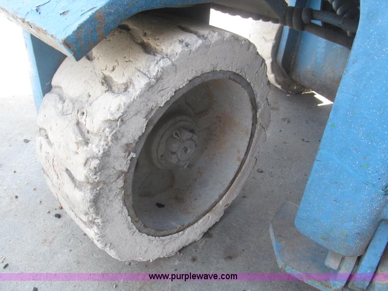 image for item F7068 Genie GS1930 scissor lift