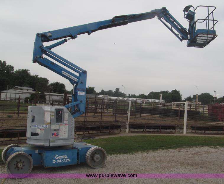 image for item F7076 1999 Genie Z34/22N narrow electric boom lift