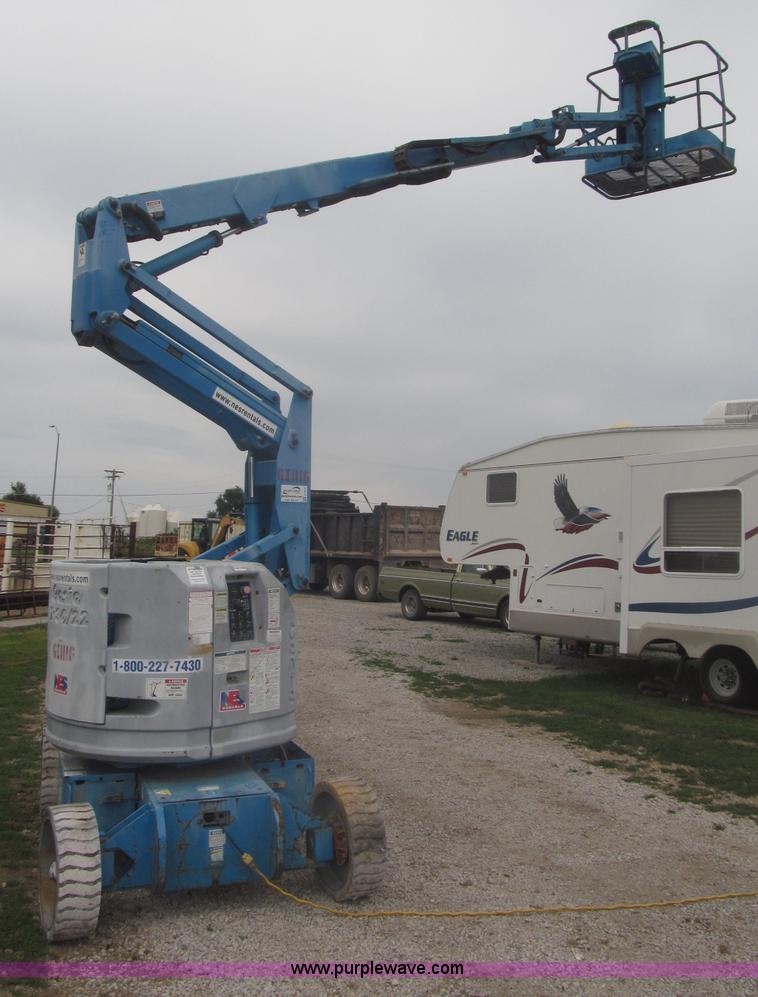 image for item F7076 1999 Genie Z34/22N narrow electric boom lift