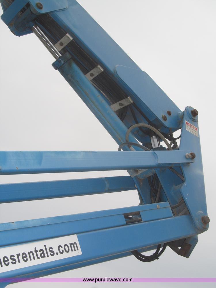 image for item F7076 1999 Genie Z34/22N narrow electric boom lift