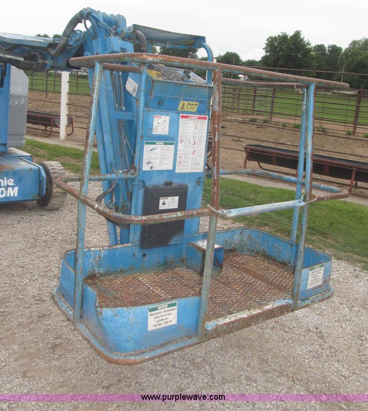 image for item F7076 1999 Genie Z34/22N narrow electric boom lift