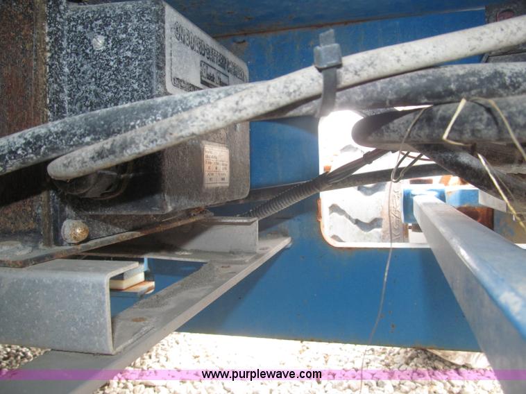 image for item F7076 1999 Genie Z34/22N narrow electric boom lift