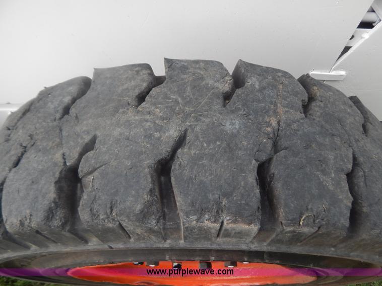 image for item G3329 Bobcat 980 skid steer