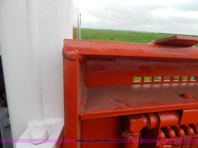 image for item G3329 Bobcat 980 skid steer