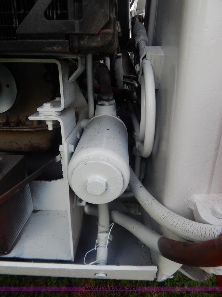 image for item G3329 Bobcat 980 skid steer