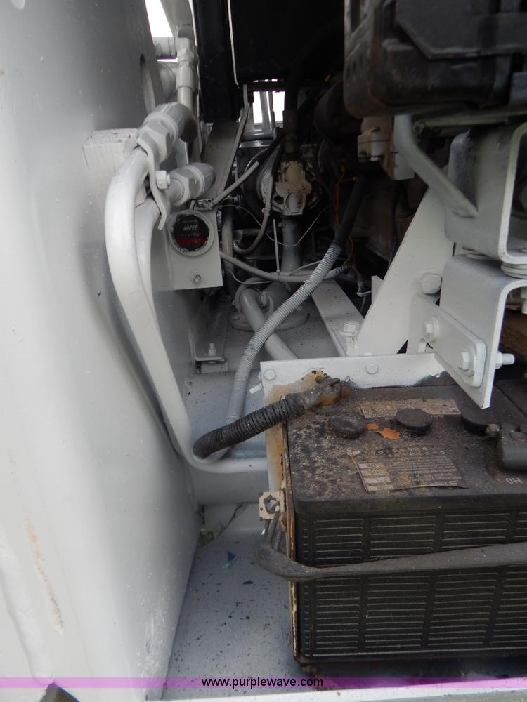 image for item G3329 Bobcat 980 skid steer