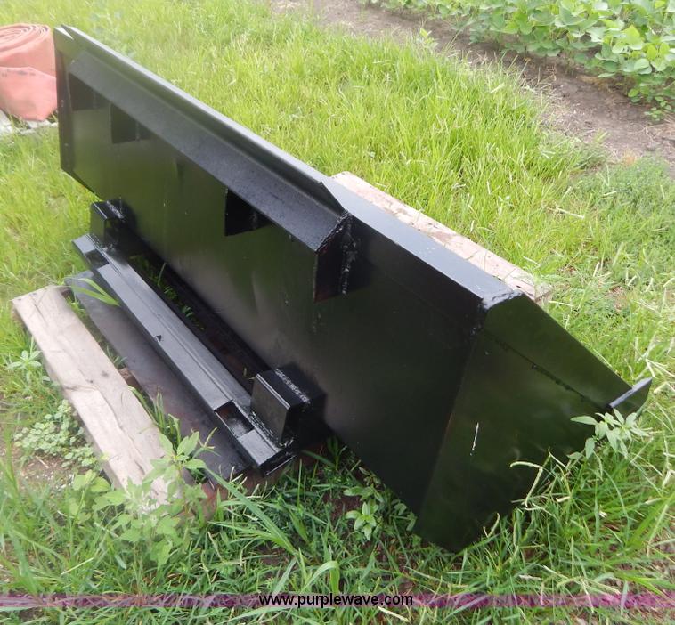 image for item G3329 Bobcat 980 skid steer