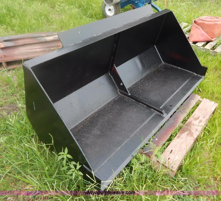 image for item G3329 Bobcat 980 skid steer