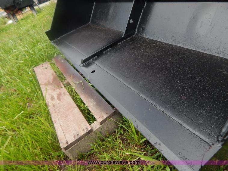 image for item G3329 Bobcat 980 skid steer