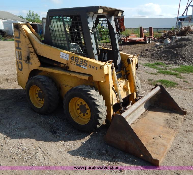 image for item G3374 1999 Gehl 4835 SXT skid steer
