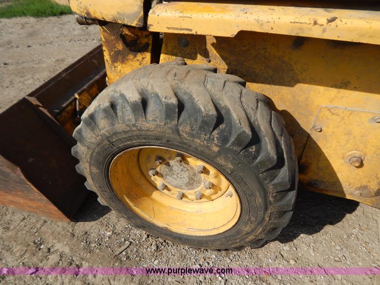 image for item G3374 1999 Gehl 4835 SXT skid steer