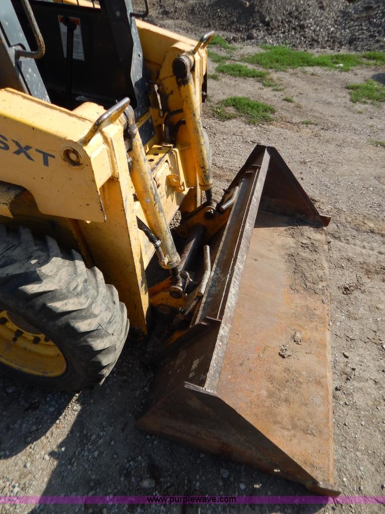 image for item G3374 1999 Gehl 4835 SXT skid steer