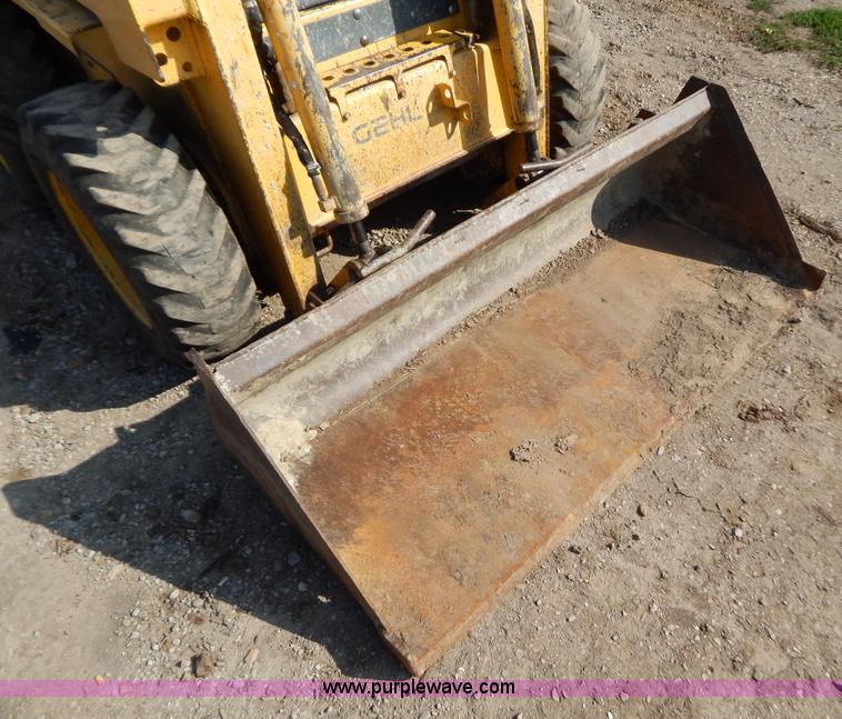 image for item G3374 1999 Gehl 4835 SXT skid steer