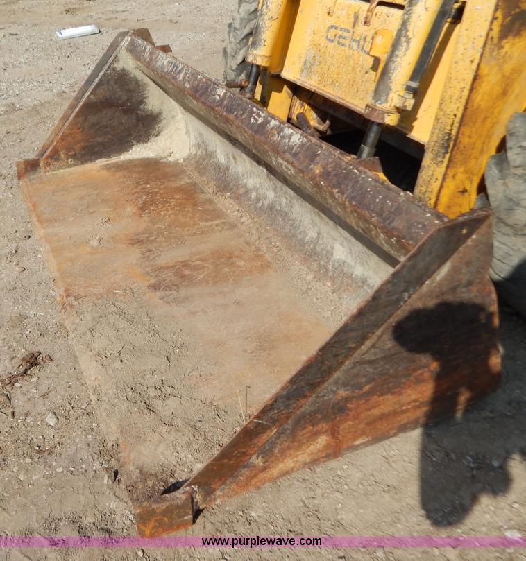 image for item G3374 1999 Gehl 4835 SXT skid steer