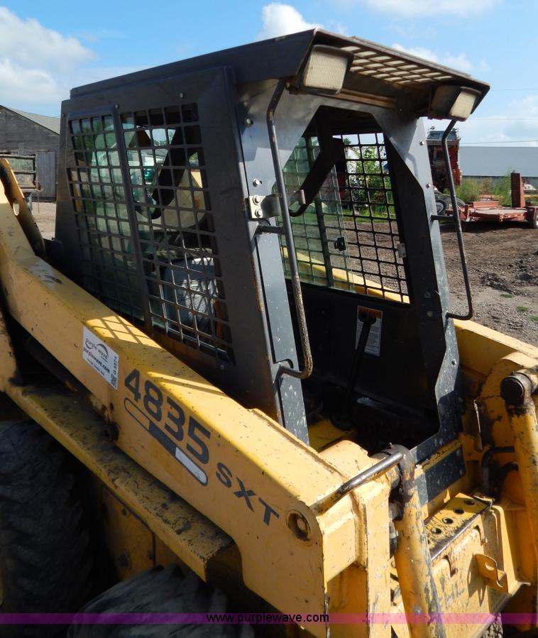 image for item G3374 1999 Gehl 4835 SXT skid steer