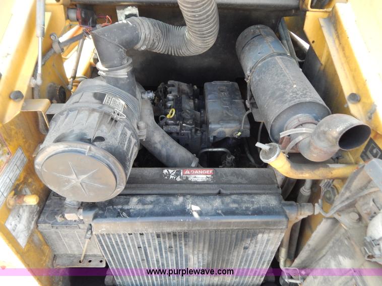 image for item G3374 1999 Gehl 4835 SXT skid steer