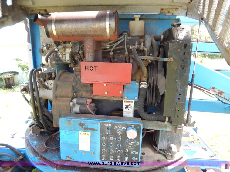 image for item G3375 1993 Genie Z-45/22 boom lift