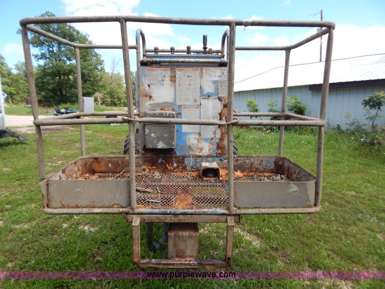 image for item G3375 1993 Genie Z-45/22 boom lift