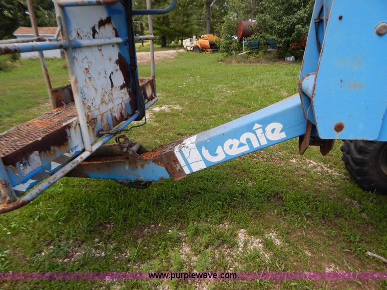 image for item G3375 1993 Genie Z-45/22 boom lift