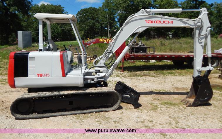 image for item G3377 1998 Takeuchi TB045 compact excavator