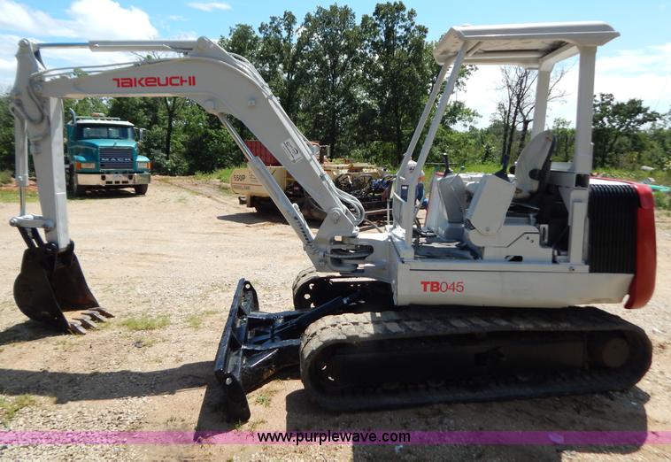 image for item G3377 1998 Takeuchi TB045 compact excavator