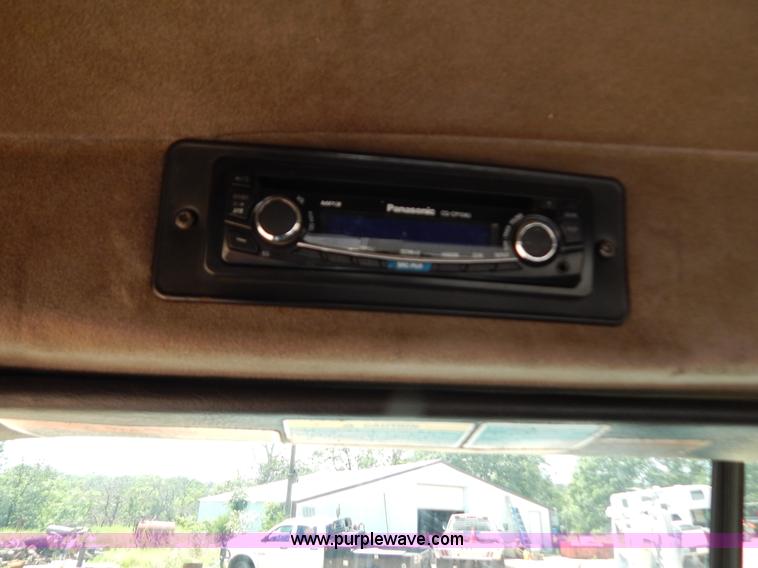 image for item G3378 1994 Mack CH613 semi truck