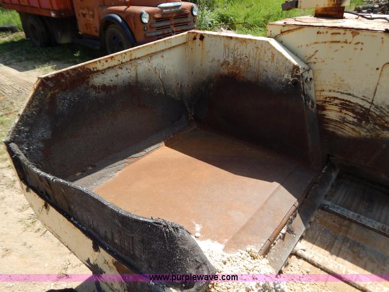 image for item G3379 Ingersoll Rand 550P paver