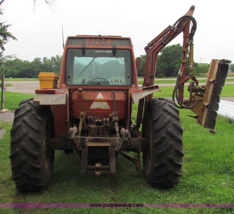 image for item G4081 Hesston Tiger Special 80-90 tractor