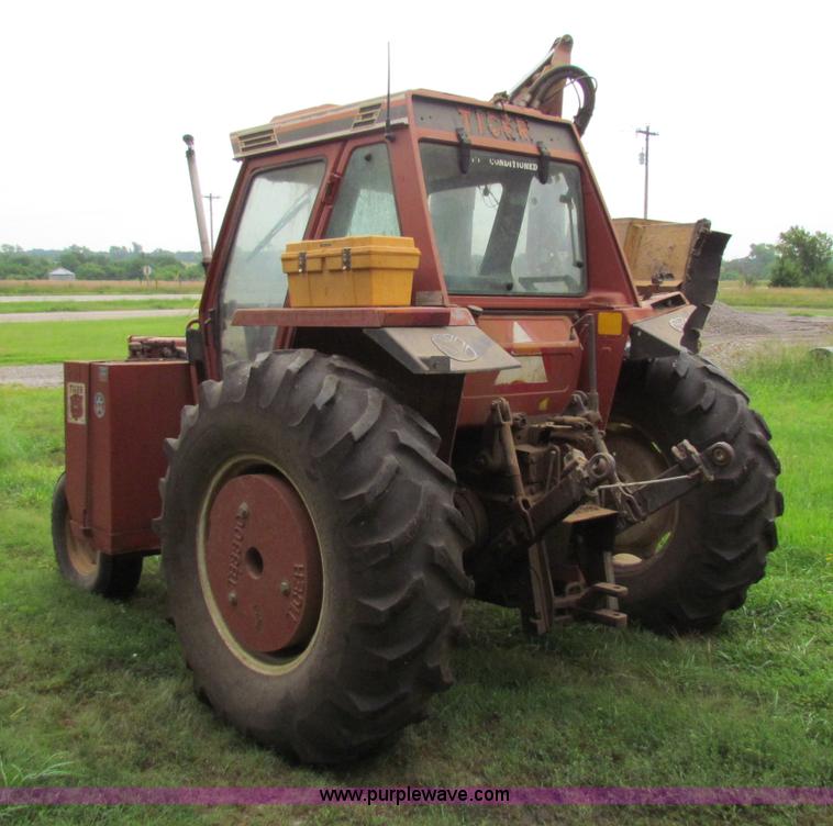 image for item G4081 Hesston Tiger Special 80-90 tractor