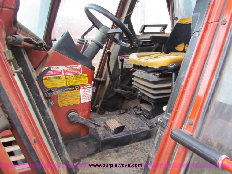 image for item G4081 Hesston Tiger Special 80-90 tractor