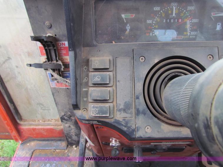 image for item G4081 Hesston Tiger Special 80-90 tractor