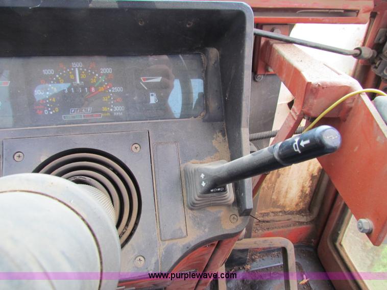 image for item G4081 Hesston Tiger Special 80-90 tractor