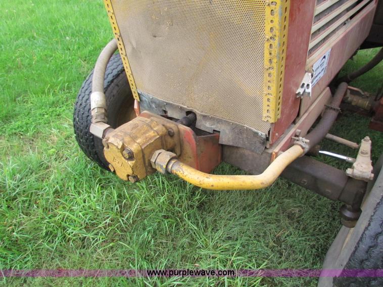 image for item G4081 Hesston Tiger Special 80-90 tractor