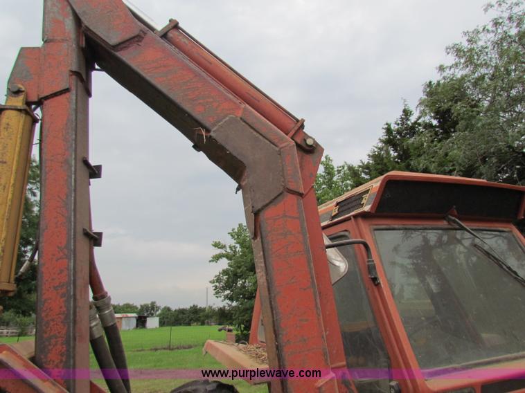 image for item G4081 Hesston Tiger Special 80-90 tractor
